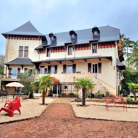 Le Manoir- Cluny Bed & Breakfast Bagian luar foto