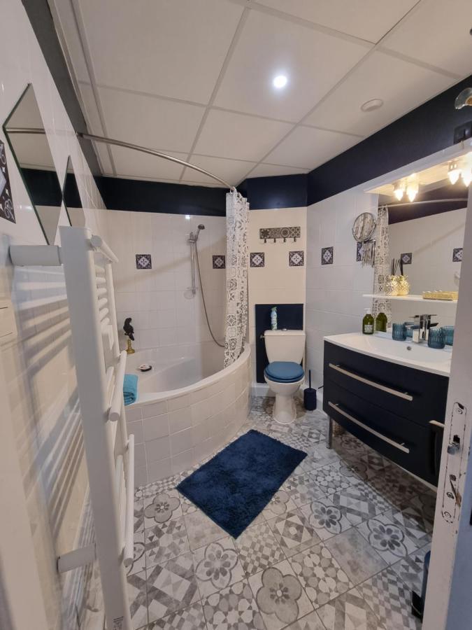 Le Manoir- Cluny Bed & Breakfast Bagian luar foto