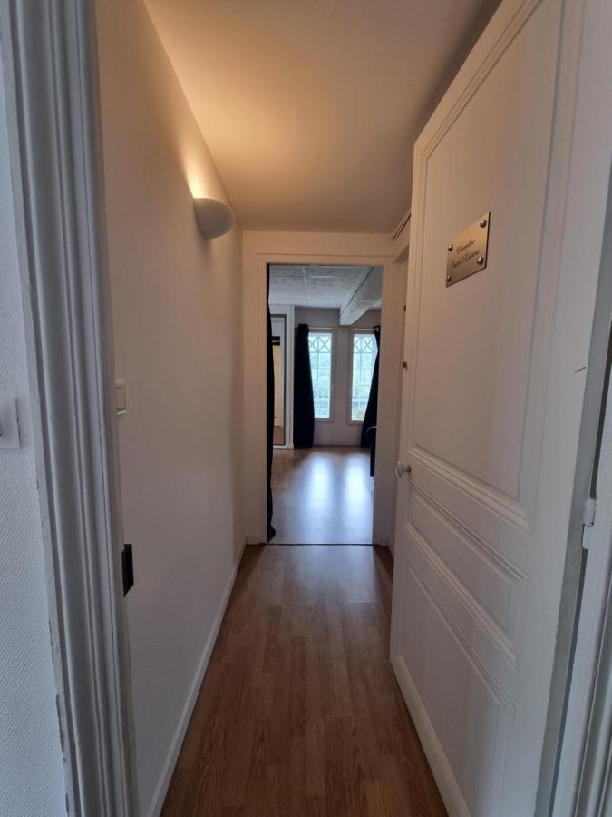 Le Manoir- Cluny Bed & Breakfast Bagian luar foto