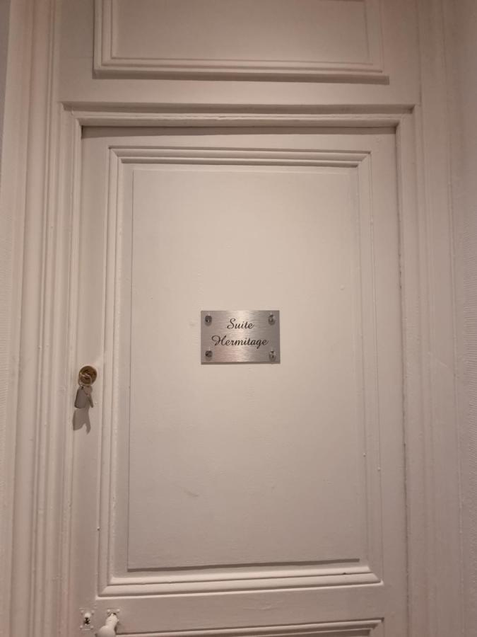 Le Manoir- Cluny Bed & Breakfast Bagian luar foto